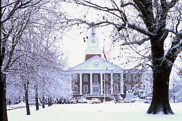 Derryberry Hall Christmas 2022 Cookeville, Tn : Derryberry Hall Photo, Picture, Image (Tennessee) At  City-Data.com