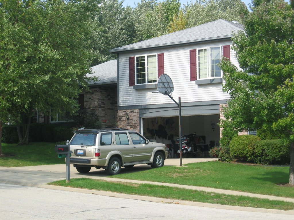 Lindenhurst, IL: Robincrest - Homes of Lindenhurst