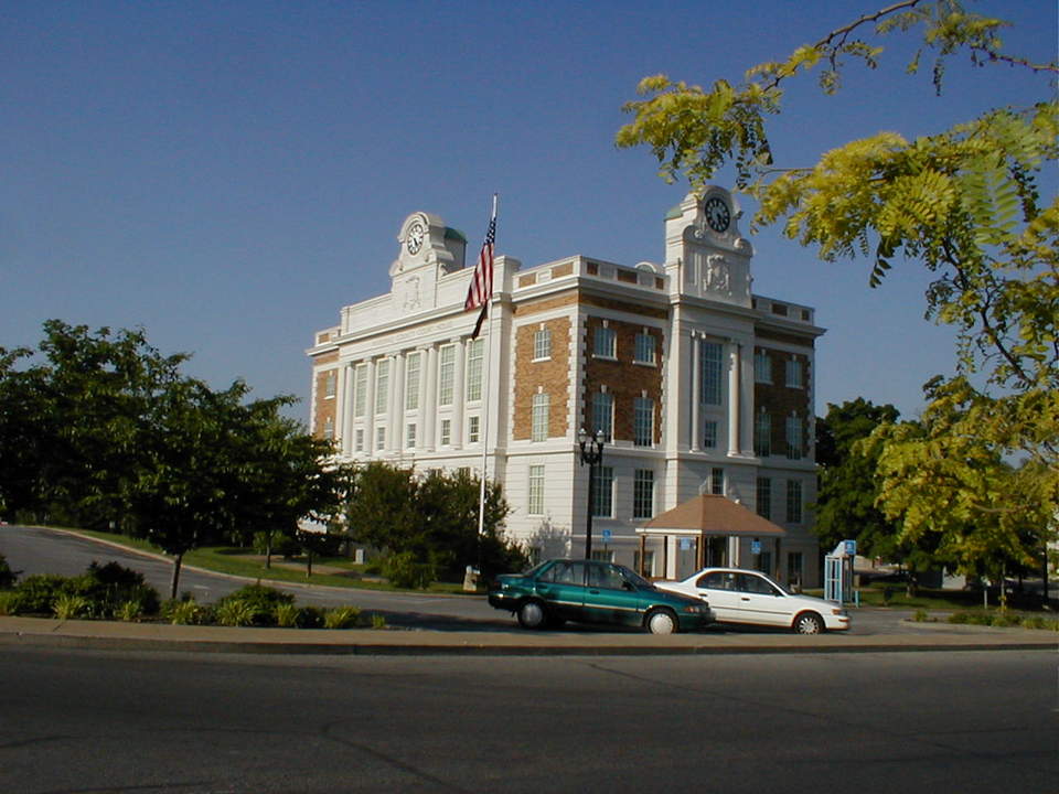 Lewisburg, TN: Courthouse