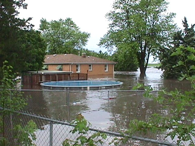 Divernon, IL: Flood june 2001, on 3rd and brown street