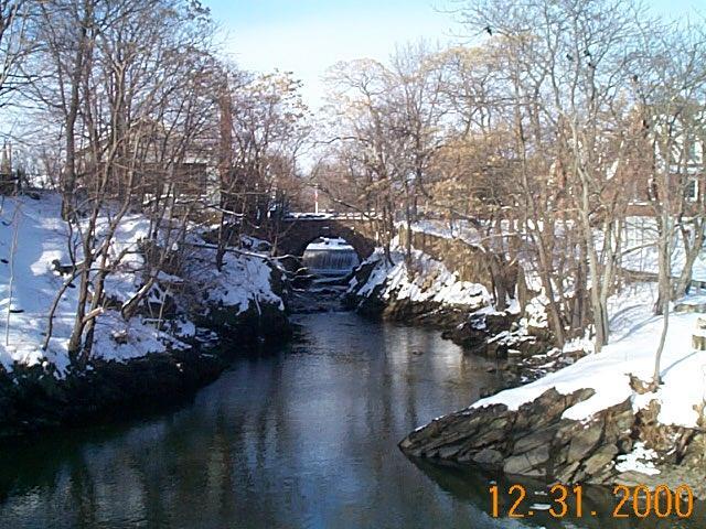 Milford, CT: Memorial Bridge in Winter