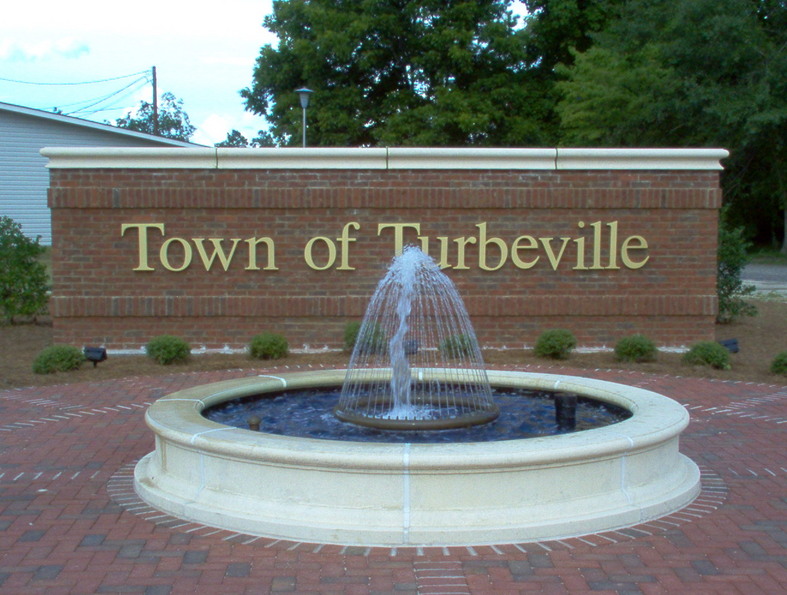 Turbeville, SC: Town Entrance Fountain