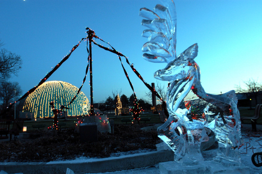 Flint, MI: Flint Cultural Center's Annual Holiday Walk