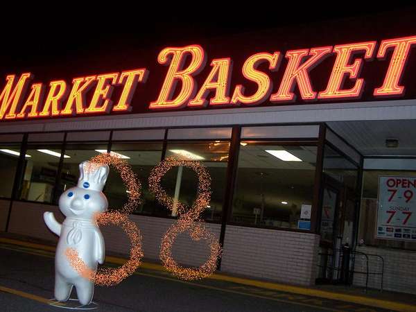 Plaistow, NH: Former Plaistow Market Basket Grocery Store