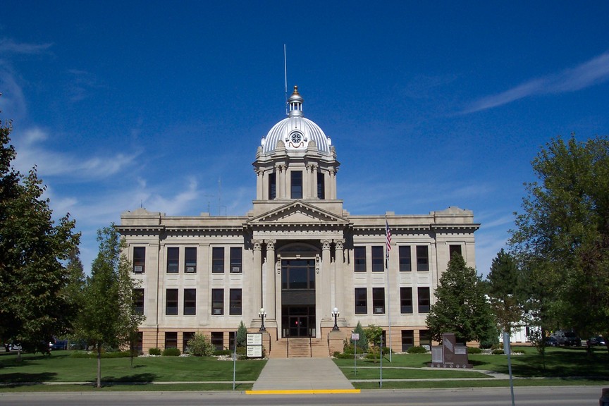 Wahpeton, ND Richland County Courthouse in Wahpeton, ND photo