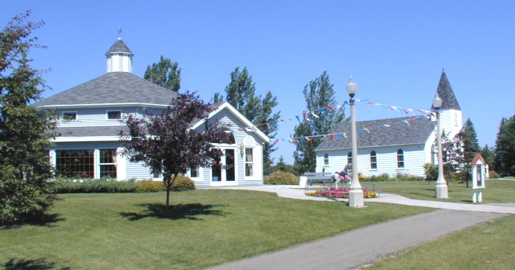 Wahpeton, ND: Prairie Rose Carousel and Chapel