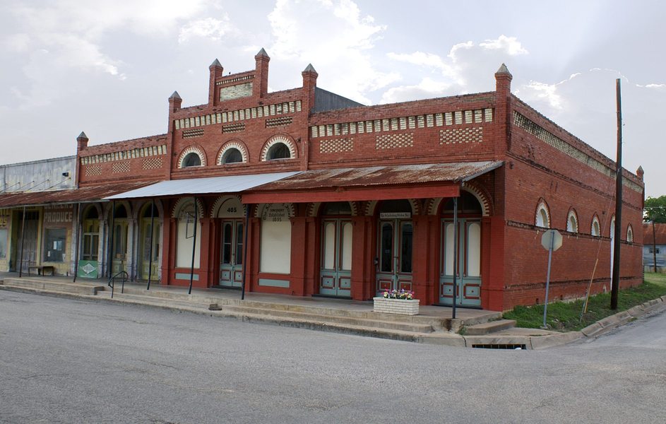 Schulenburg, TX : Downtown buildings, Schulenburg, TX photo, picture ...