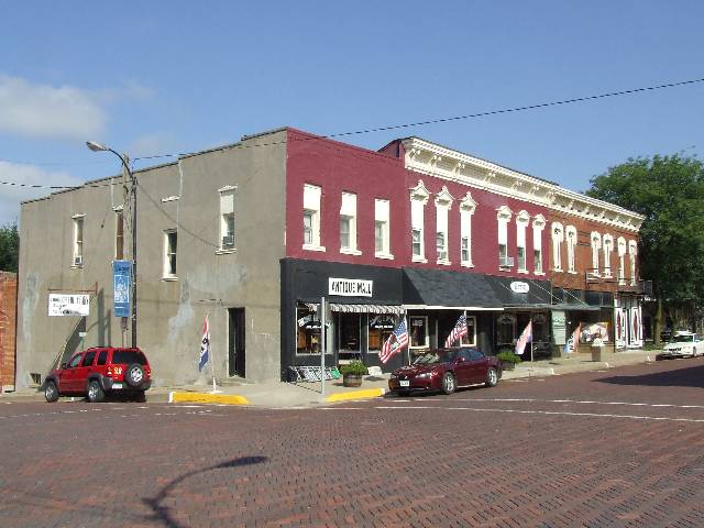 Bedford, IA: Downtown