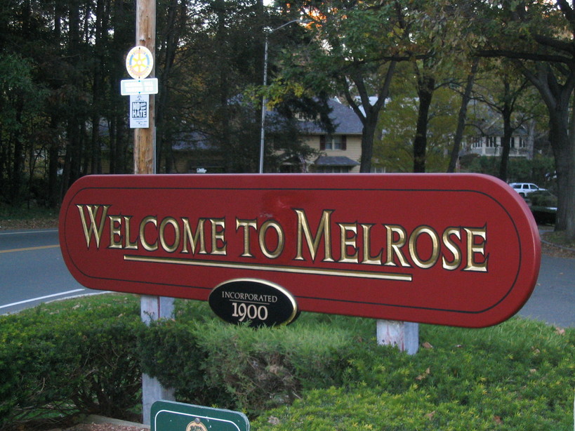 Melrose, MA: Welcome sign on Lynn Fells Parkway
