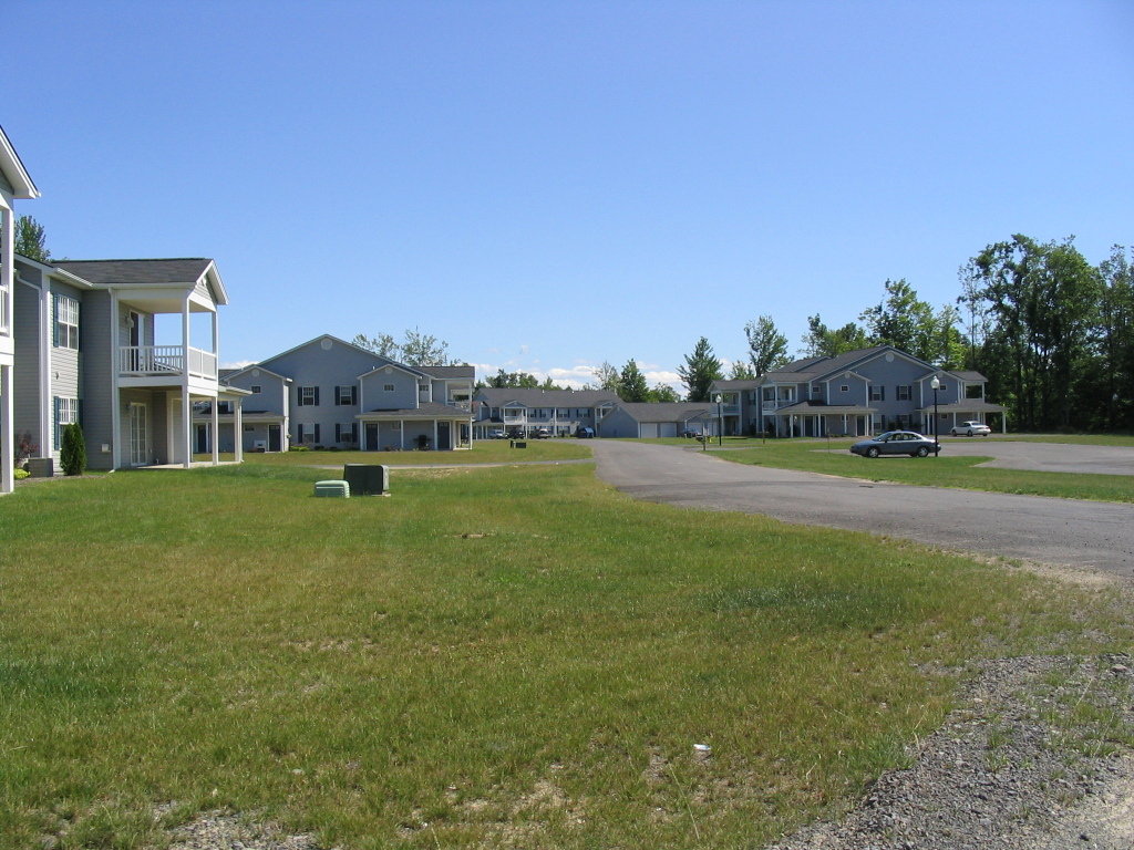 Baldwinsville, NY Upscale Apartments in the planned community of