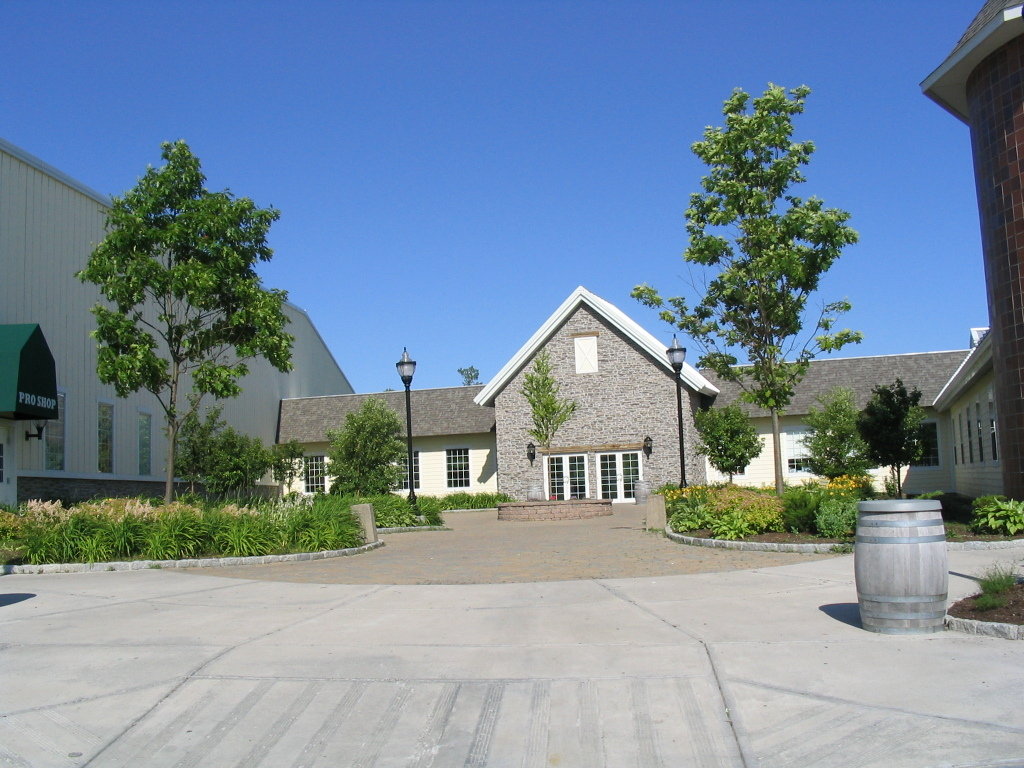 Cicero, NY: Cicero Twin Ice Arena in Cicero which is suburban Syracuse, NY