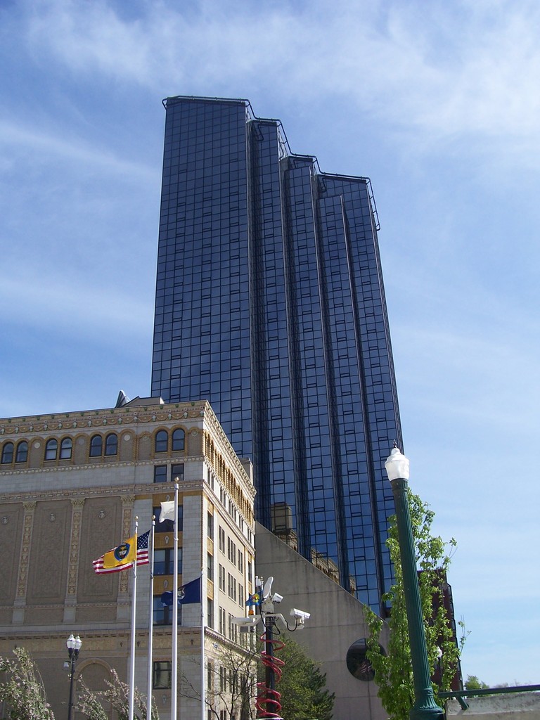 Grand Rapids, MI: Amway Grand Plaza Hotel