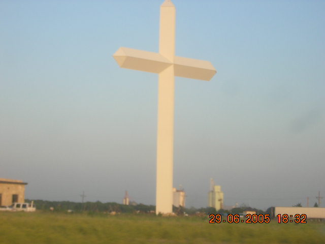 Groom, TX: on I-40: Largest Cross in Western Hemisphere - Groom, Texas