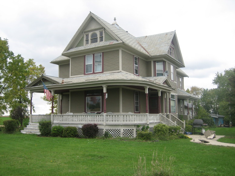 Cleveland, MN: Historical Victorian For Sale in Cleveland~ $168,900