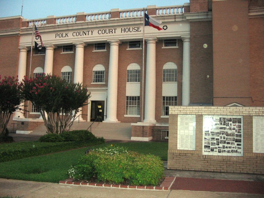 West Livingston, TX: Polk County Court House