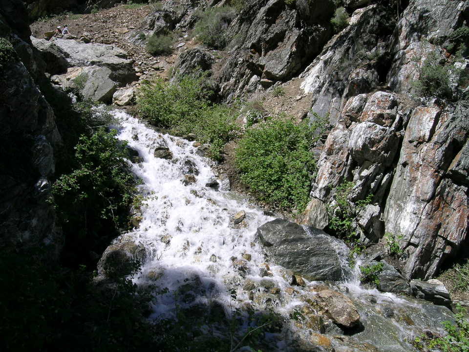 Pine Mountain Club, CA: Water Fall Hiking Trail