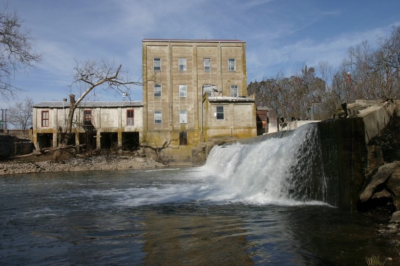 Midway, KY: Weisenberger Mill
