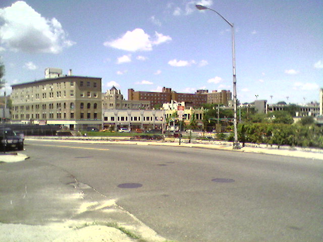Mount Vernon, NY: Downtown seen from East First Street towads Gramatan Avenue