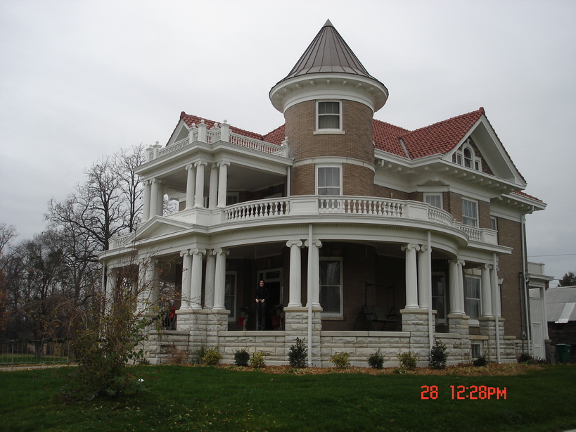 Mound City, IL: Wall Manor Mansion in Mound City, Il