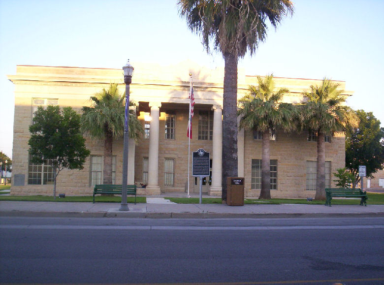Carrizo Springs, TX Dimmit County Courthouse in Carrizo Springs, TX