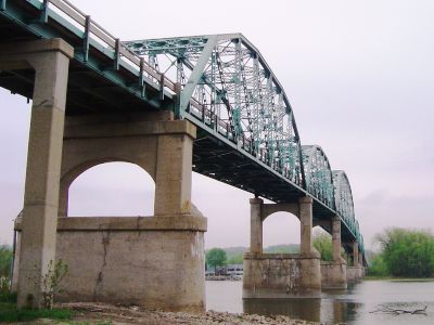 Spring Valley, IL: Piers