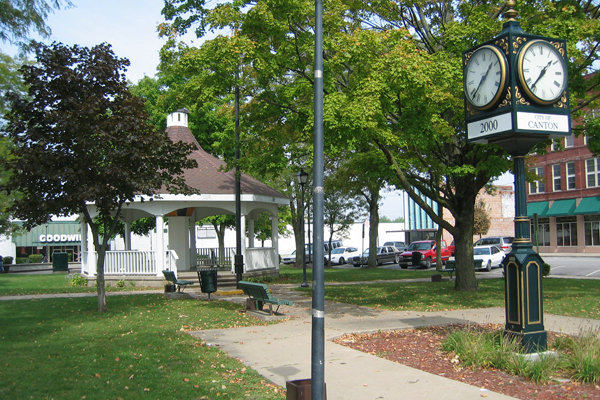 Canton, IL: Canton Town Square