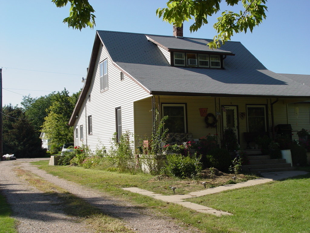 Fullerton, NE One of the old houses from the 1920s photo, picture