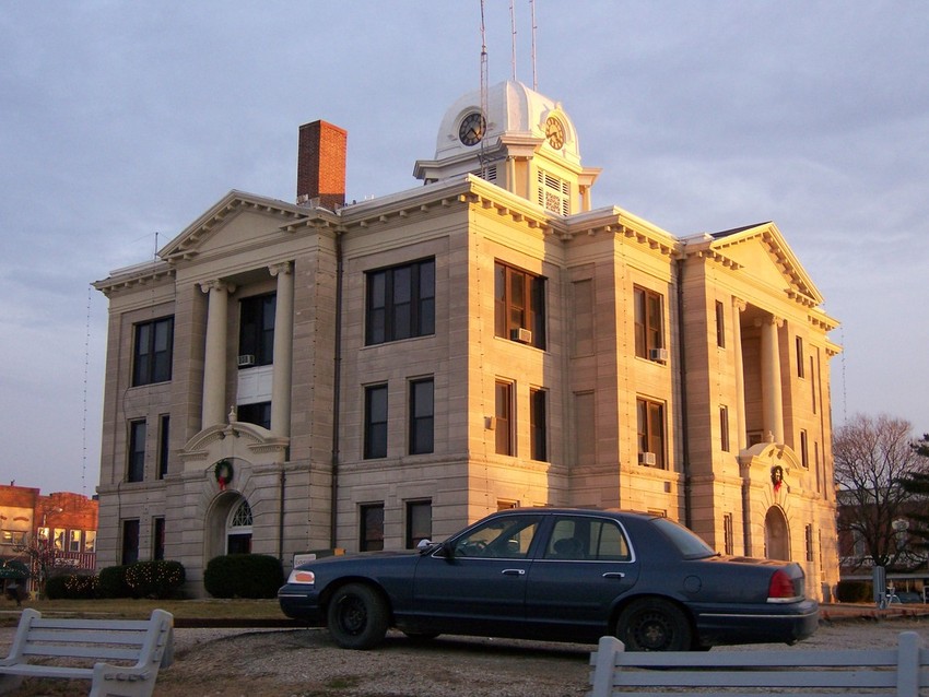 Gallatin, MO: Daviess County Courthouse