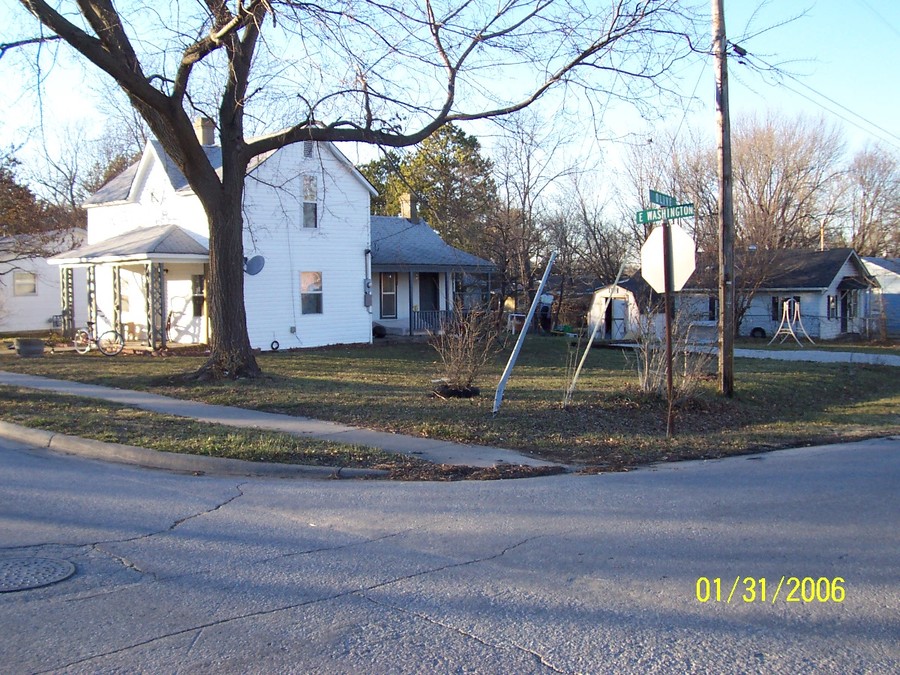 Marshfield, MO: typical street corner a few blocks from the town square