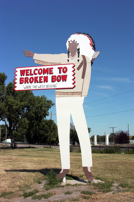 Broken Bow, NE: Entrance to Broken Bow