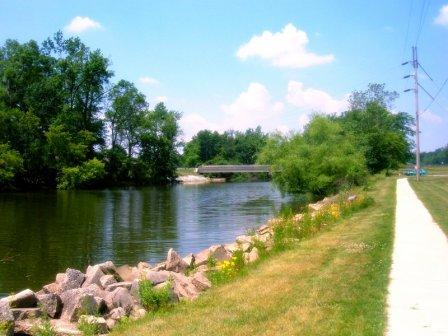 Wapakoneta, OH: The Auglaize River