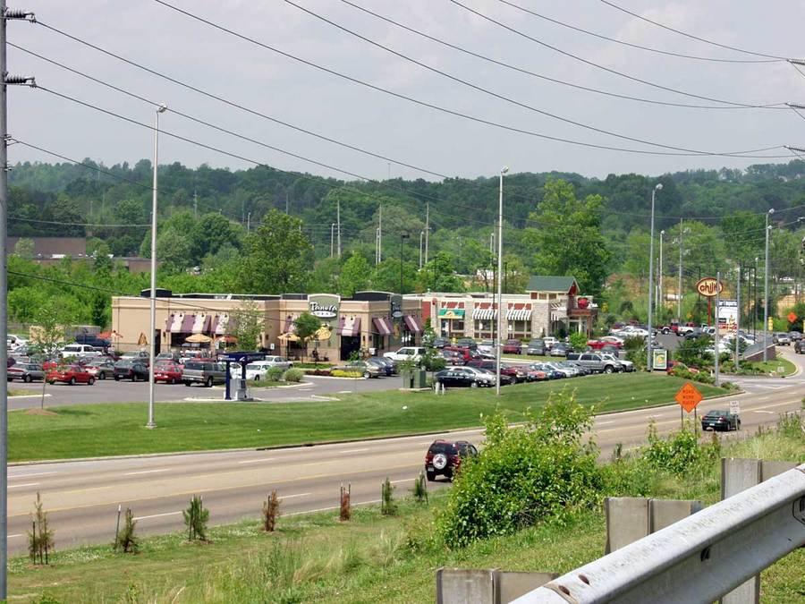 Cleveland, TN: Paul Huff Pkwy NW, Cleveland, TN