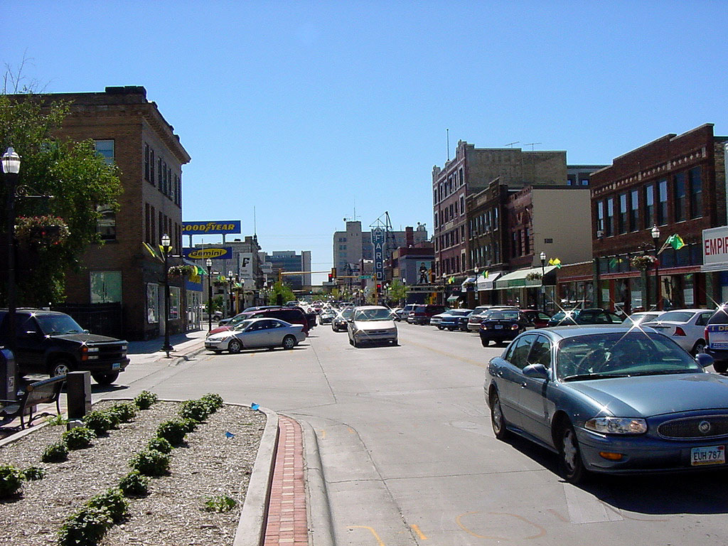 Fargo, ND: Broadway in Downtown Fargo