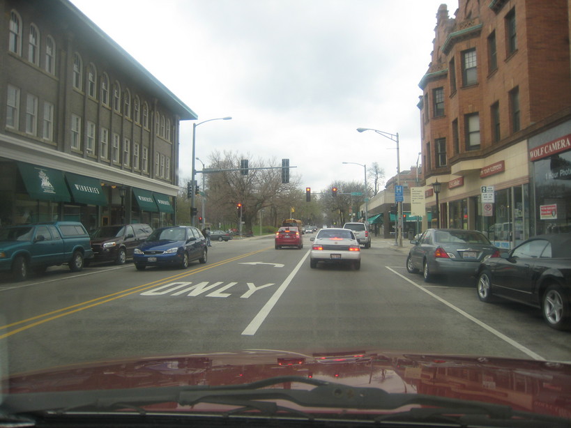 Oak Park, IL: n.bound on oak park ave. just south of lake st.