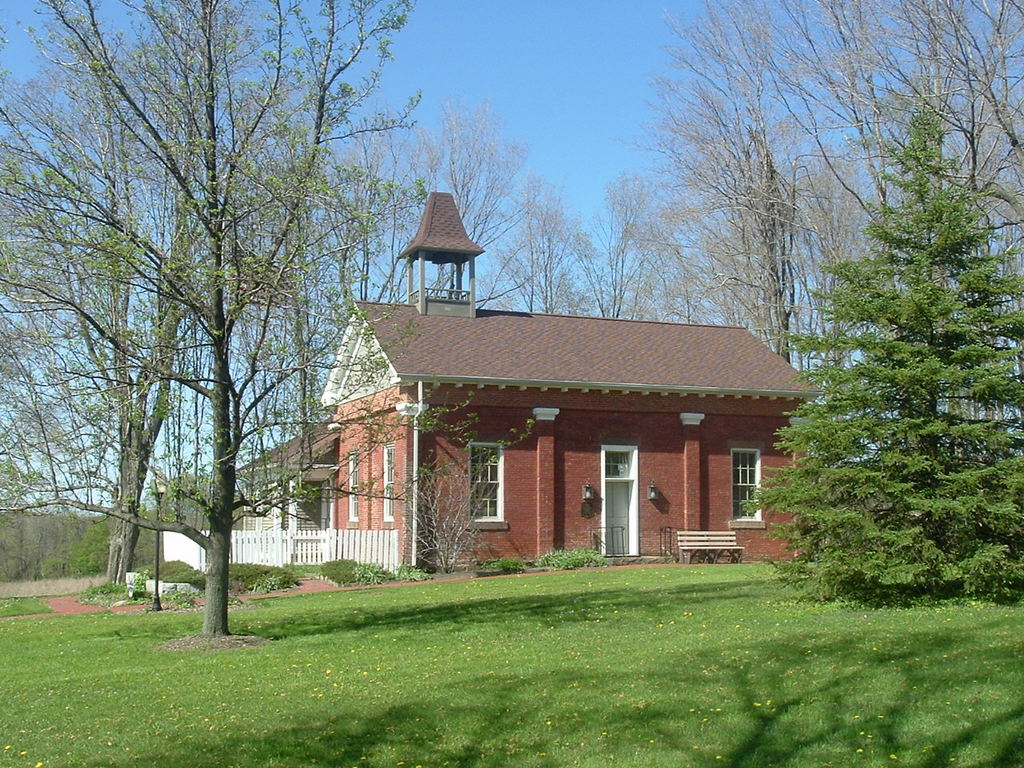 Poland, OH: Poland Little Red School House Museum