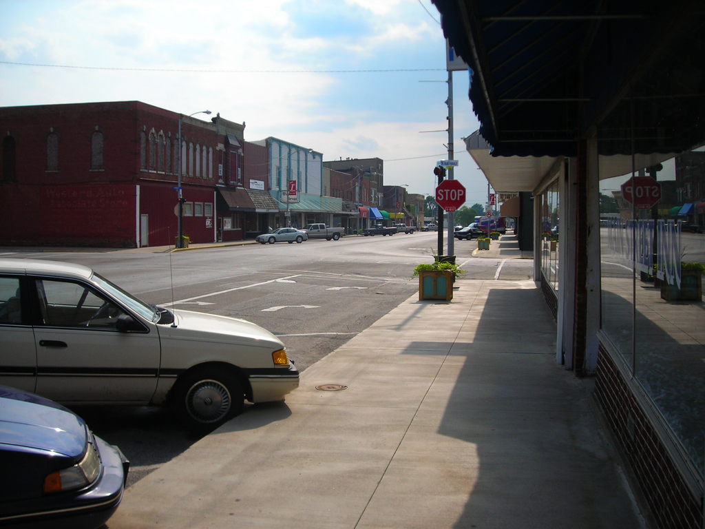 Hoopeston, IL Main Street looking west photo, picture, image
