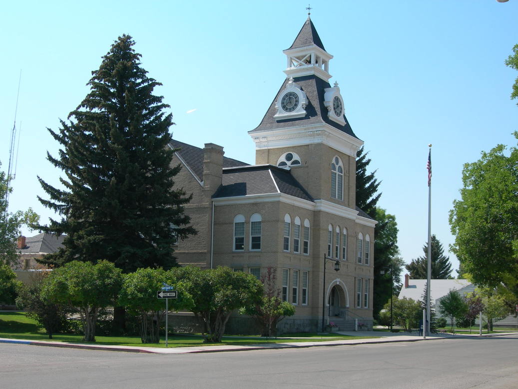 Dillon, MT: Courthouse in Dillon