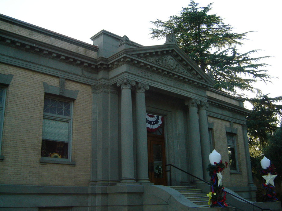 Red Bluff, CA Library photo, picture, image (California) at