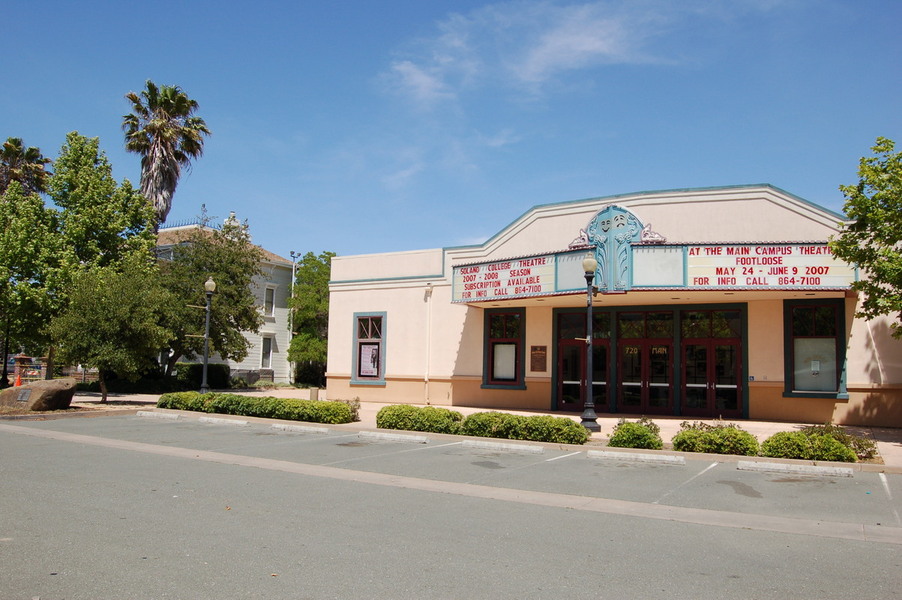 Suisun City, CA: Suisun Local Live Theater Palace