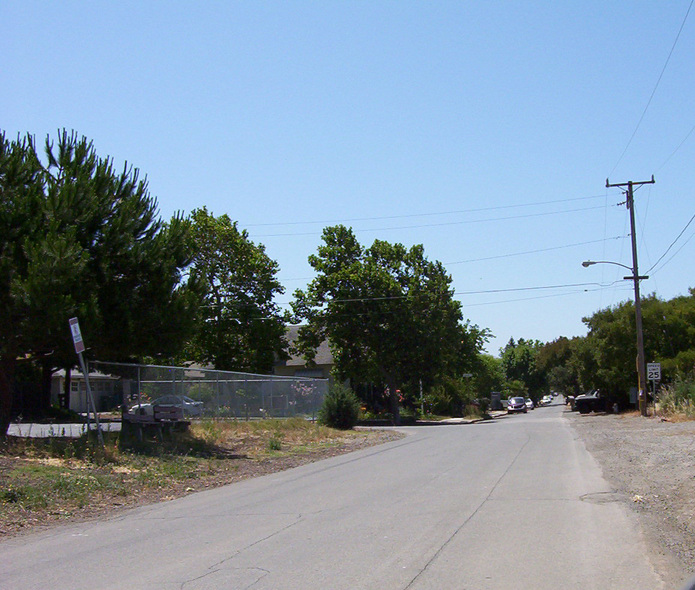 Clyde, CA Clyde looking down Norman Ave. from just before Kilburn St. and Marie Porter Park
