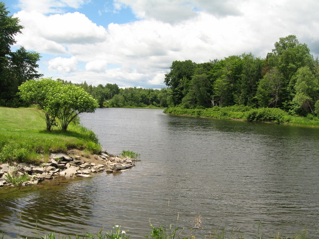 Guilford, ME: BEAUTIFUL RIVER-PARK IN GUILFORD MAINE