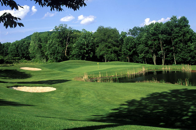 Tunkhannock, PA: Stone Hedge Golf Course