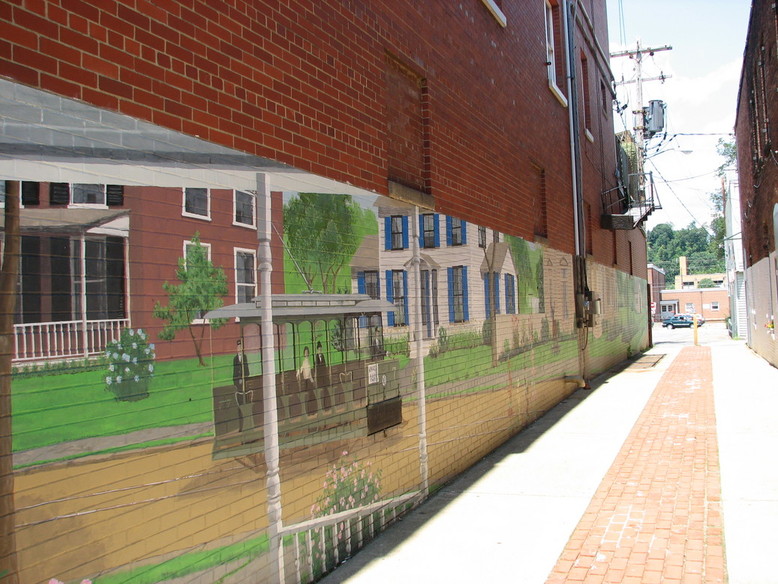 Franklin, PA: Downtown alley way