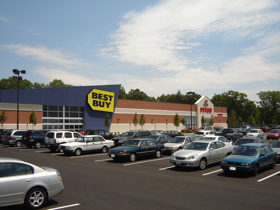 Milford, MA: Best Buy