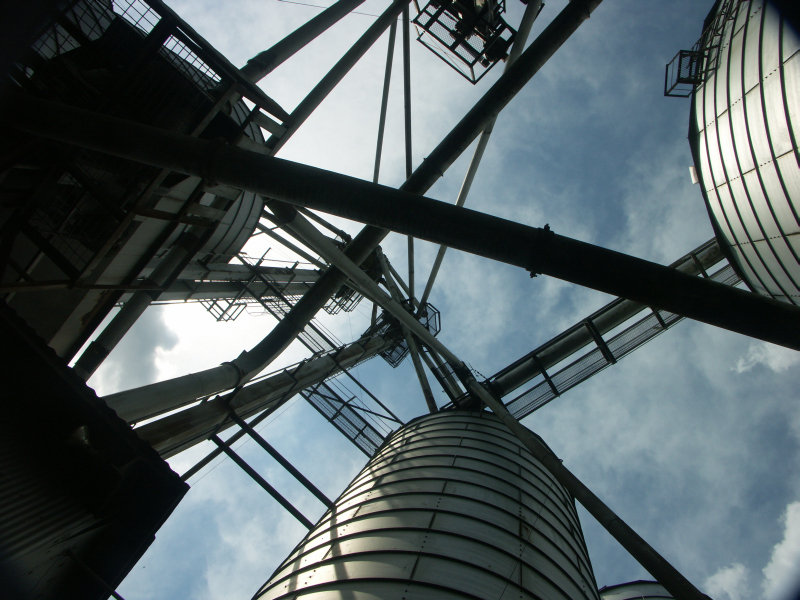 Logansport, IN: This is a shot of the now unused grain silos on 18th street. This was taken in 2006.