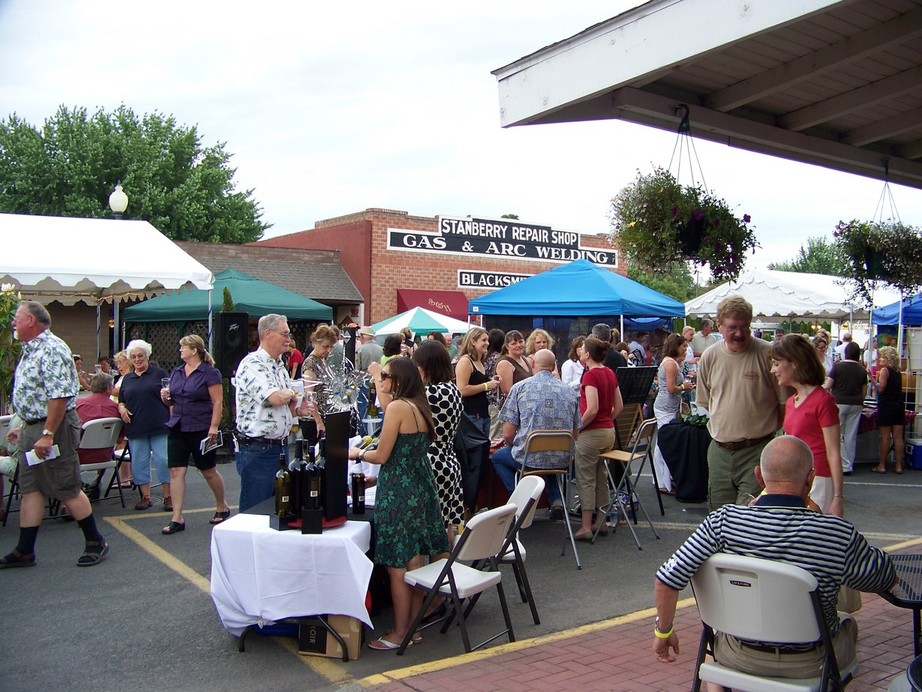 Prosser, WA Annual Art Walk and Wine Gala (3rd weekend in July) photo