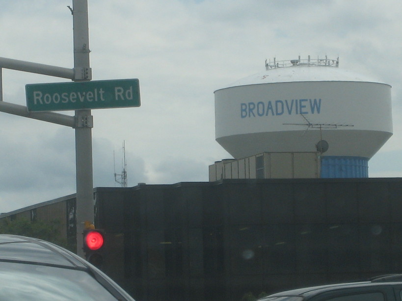 Broadview, IL: tower