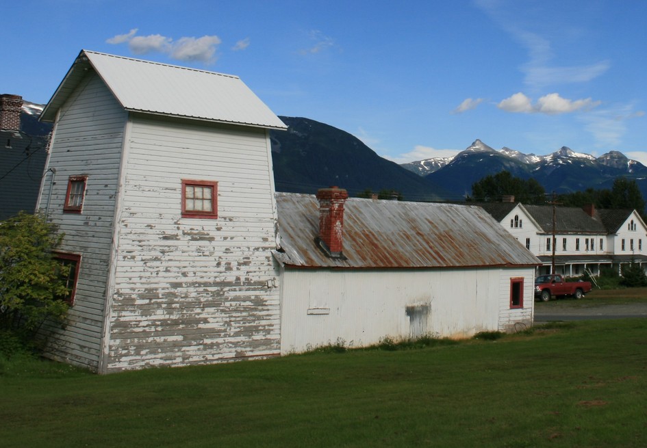 Haines, AK: Ft Seward Guardhouse.....Where the Drunk & Disorderly slept it off.....