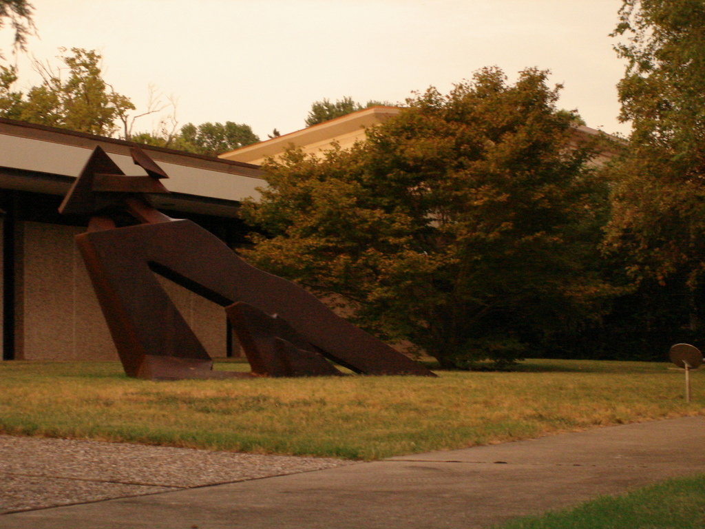 Springfield, MO: Interesting sculpture at the art museum