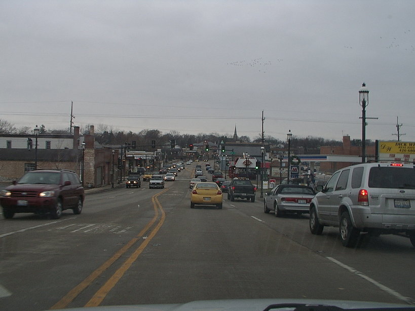 West Dundee, IL: Main street looking west